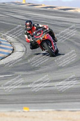 media/Dec-01-2025-Moto Forza (Mon) [[2daa91e15f]]/2-Intermediate Group/Session 2 (Turns 9 and 10)/